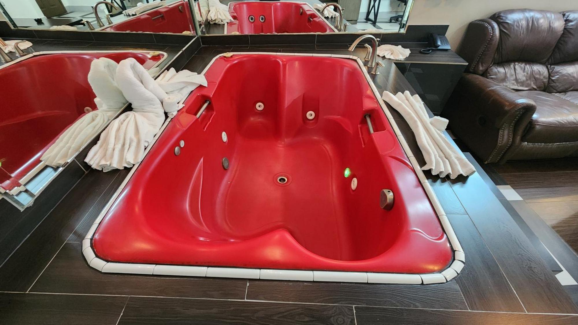 Scottish Inn & Suites Sam Houston Parkway Экстерьер фото